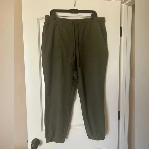 Nine West Joggers - Picture 1 of 6
